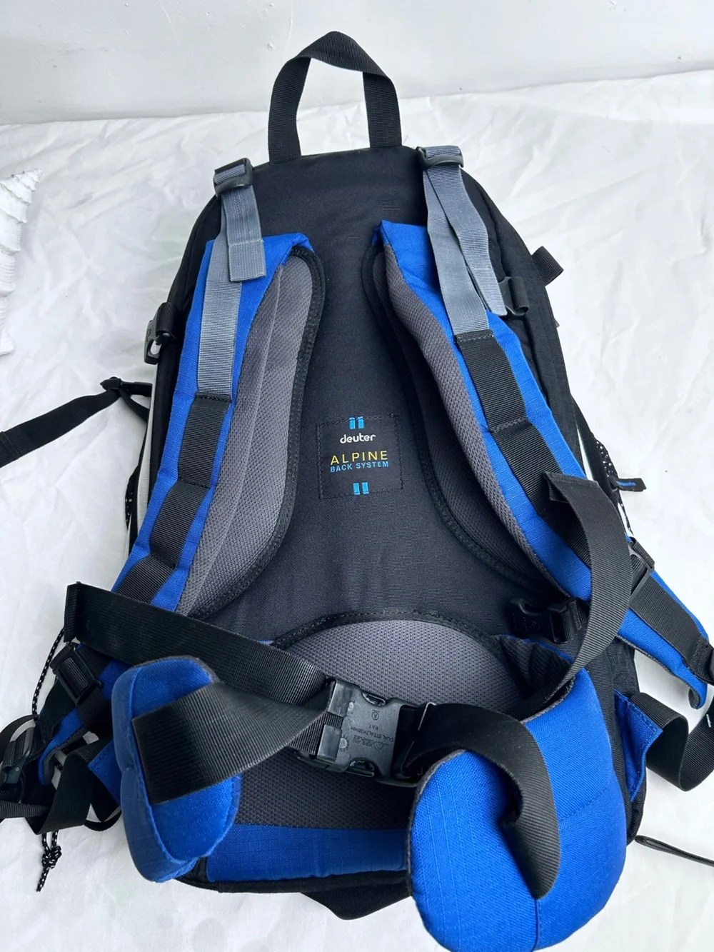 Deuter Blue and Black Kangakids Daypack children’s carrier and backpack